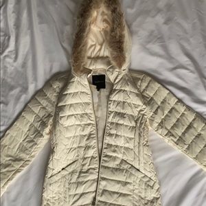 Creamy yellow puffer jacket - new with tags!